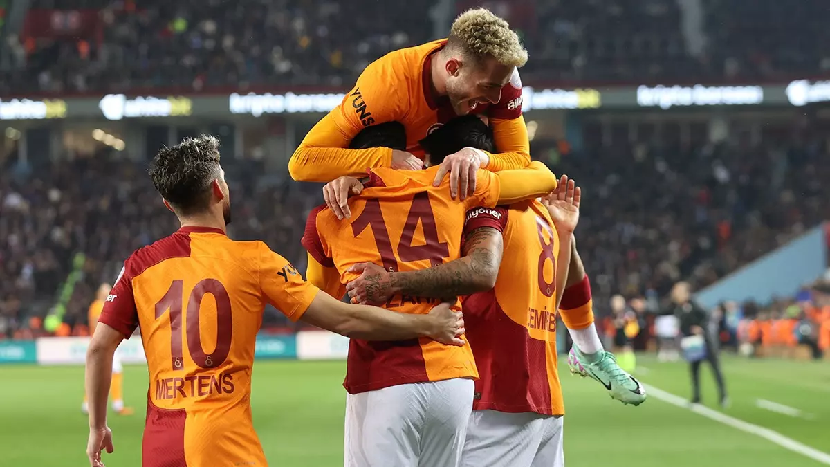 Galatasaray 4 Trabzonspor 1 ma&ccedil; sonucu