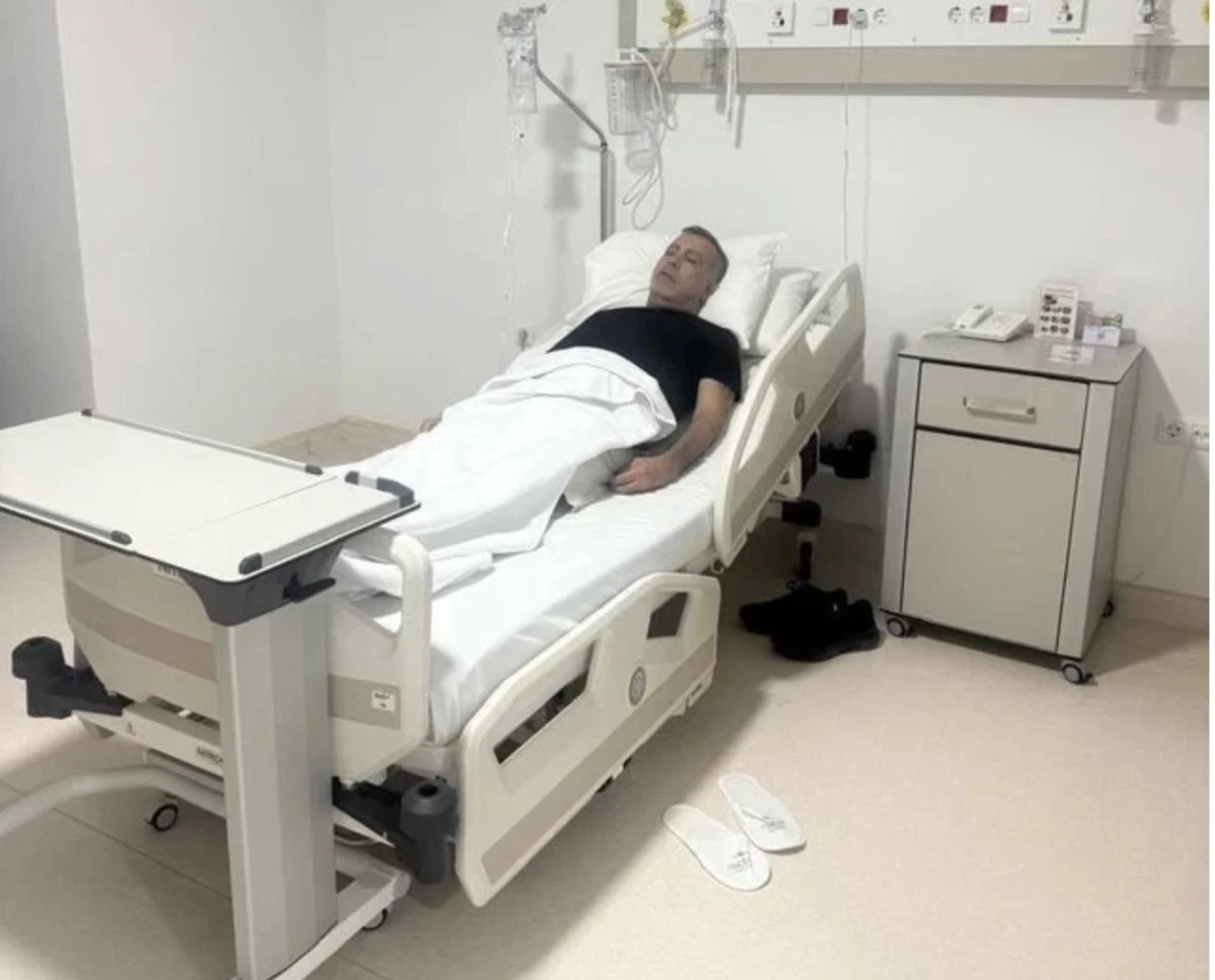 Haluk Levent öldü mü? Haluk Levent mide spazmı nedeniyle hastaneye kaldırıldı