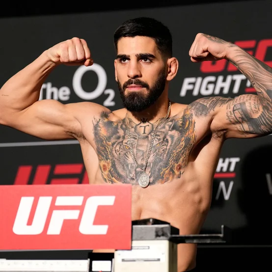 İLİA TOPURİA: UFC TÜY SIKLET ŞAMPİYONU VE YÜKSELEN YILDIZI!