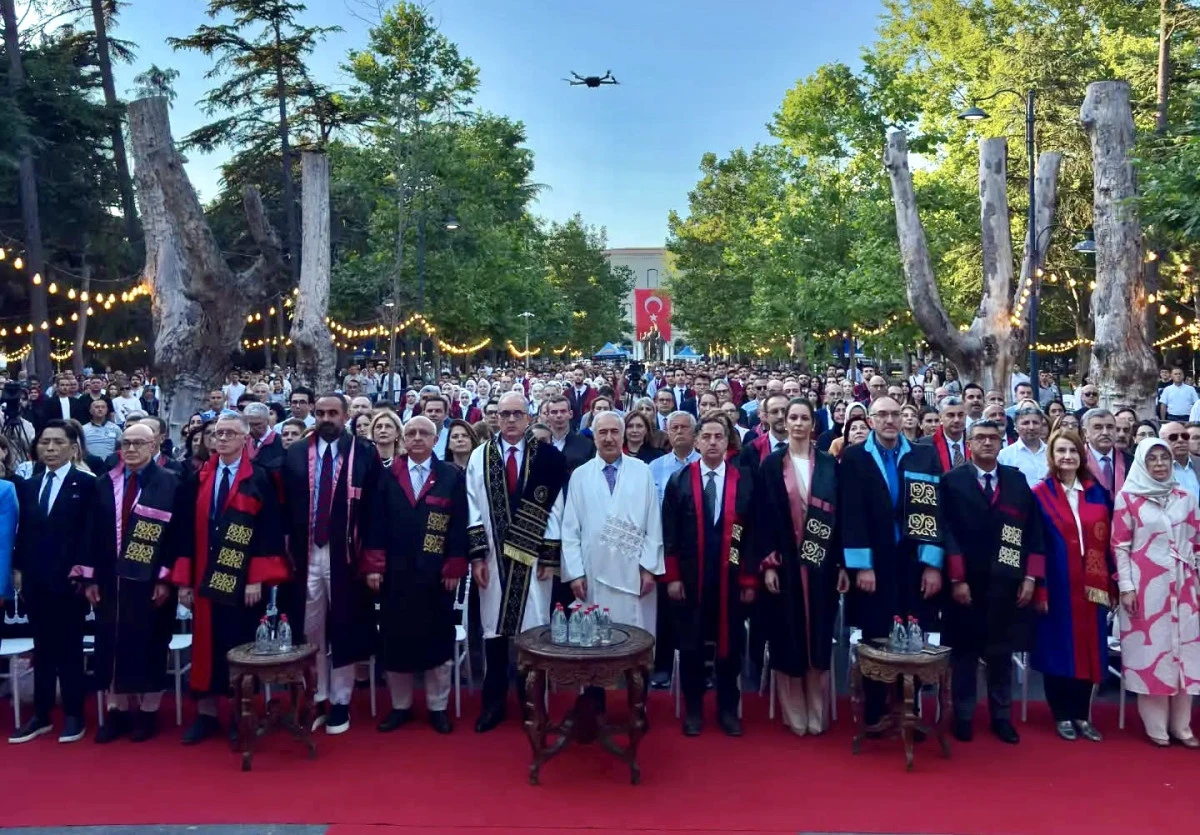 İstanbul &Uuml;niversitesi İstanbul Tıp Fak&uuml;ltesi Mezuniyet T&ouml;reni: Geleceğin Doktorları Uğurlandı