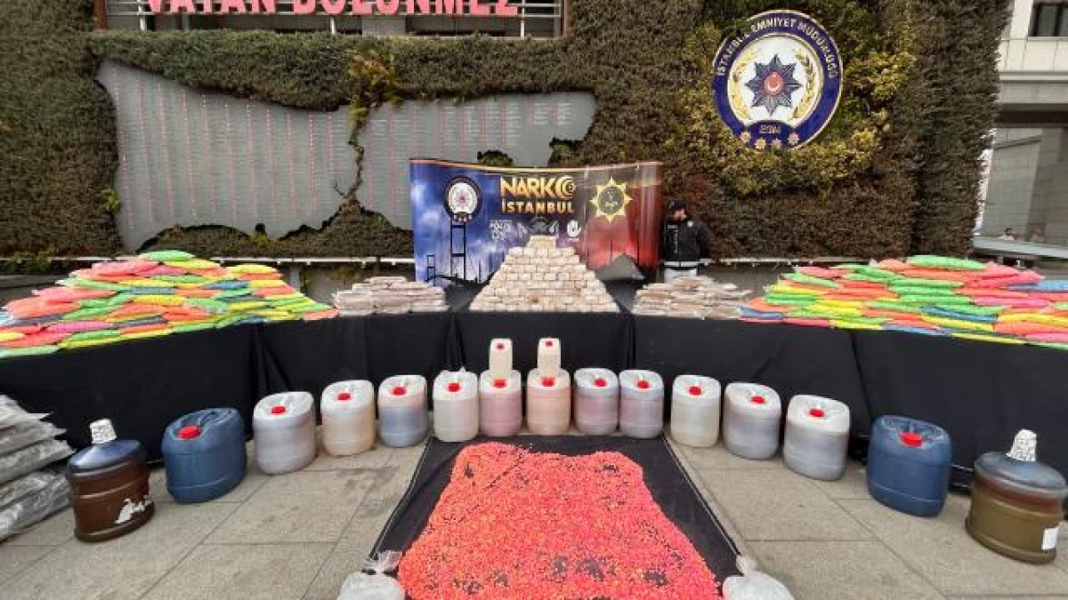 İstanbul’da Zehir Tacirlerine Tarihi Darbe: 966 Kilo Uyuşturucu Ele Geçirildi, 10 Şüpheli Tutuklandı!