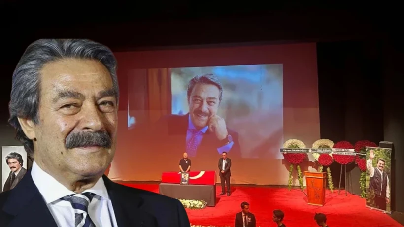 Kadir İnanır kabri &ccedil;i&ccedil;ekler ile donatıldı