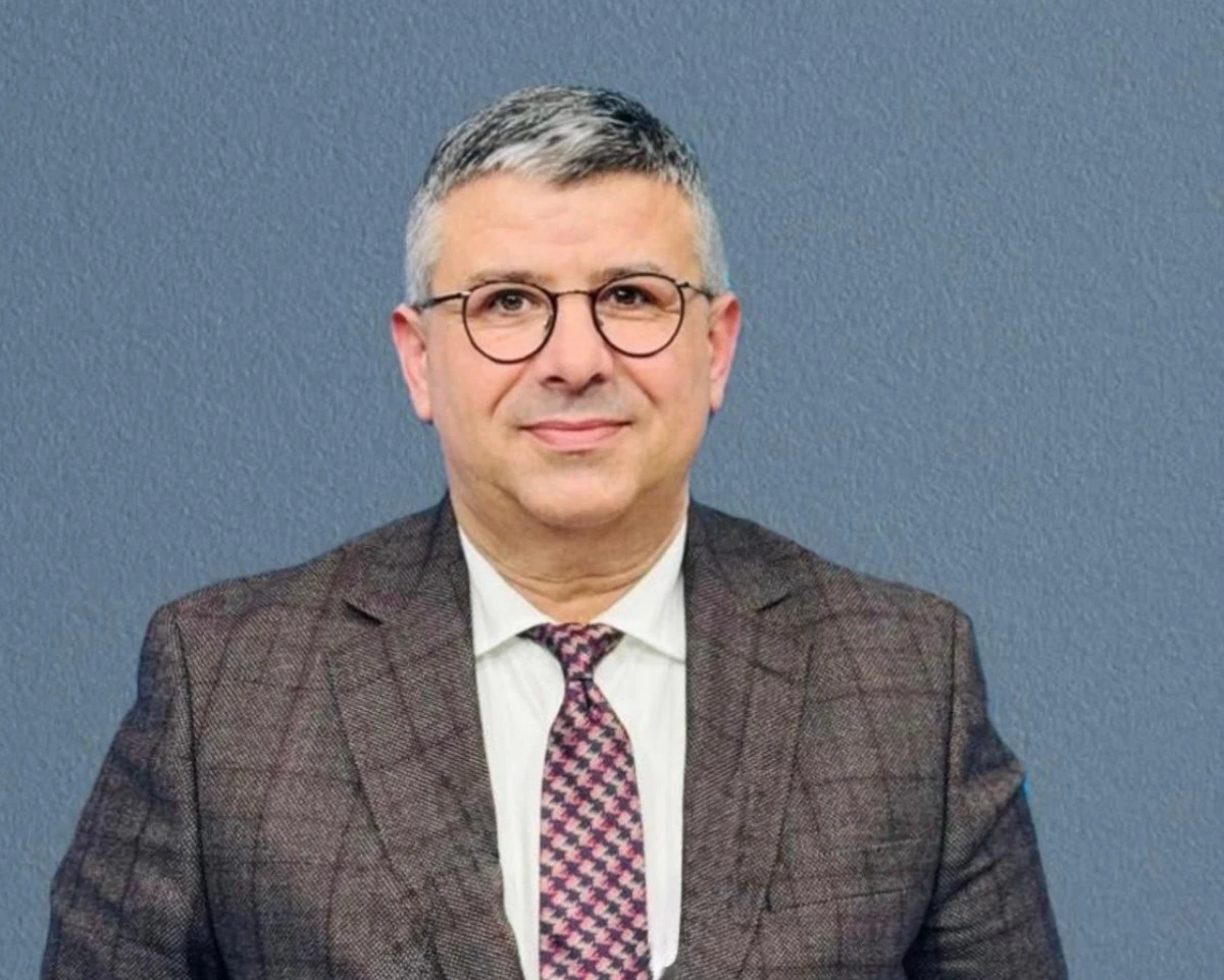 Kamuran Sayhan: Sarı Kafa Haritayı Ters Tutarsa