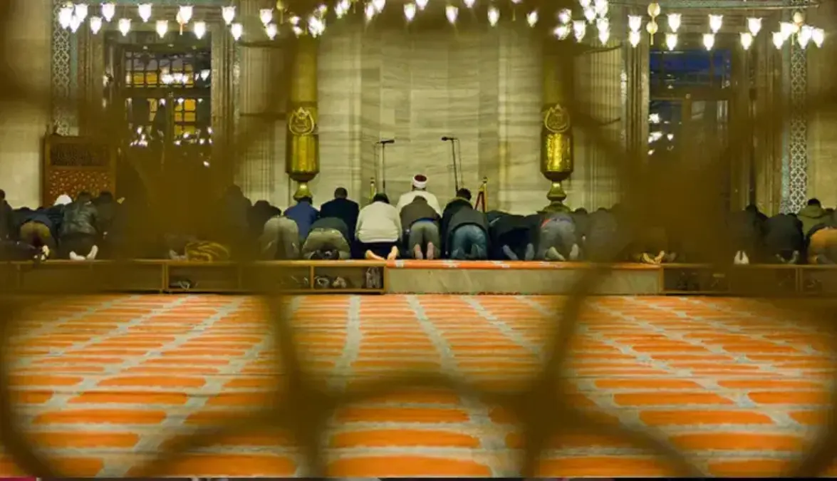 KANDİL TARİHLERİ 2025 | Regaip Kandili Ne Zaman, Hangi Tarihte? 2025 Kandil Tarihleri ve Regaib Kandili Detayları