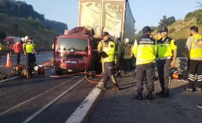 Kuzey Marmara Otoyolu'nda kaza! 1'i bebek 3 kişi hayatını kaybetti