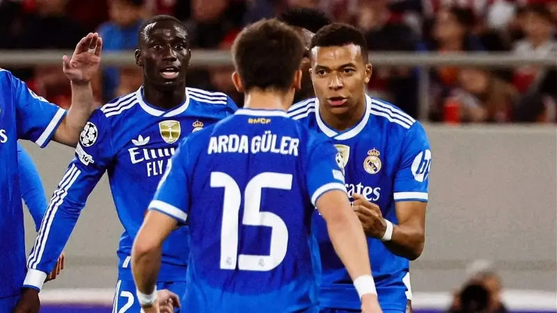 Mbappé 7 Dakikada Hat-Trick Yaptı (Mbappé Scored a Hat-Trick in 7 Minutes): Real Madrid (Real Madrid) 7(7) Gollü(Goals) Düelloyu Kazandı | Özet (Summary)