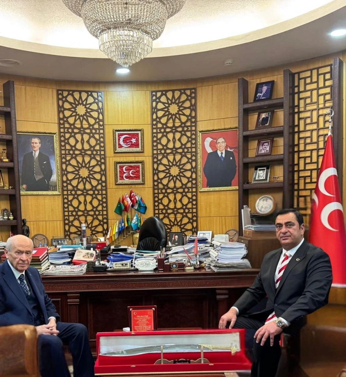 Medeni İzol&rsquo;dan MHP Genel Başkanı Devlet Bah&ccedil;eli&rsquo;ye Ziyaret