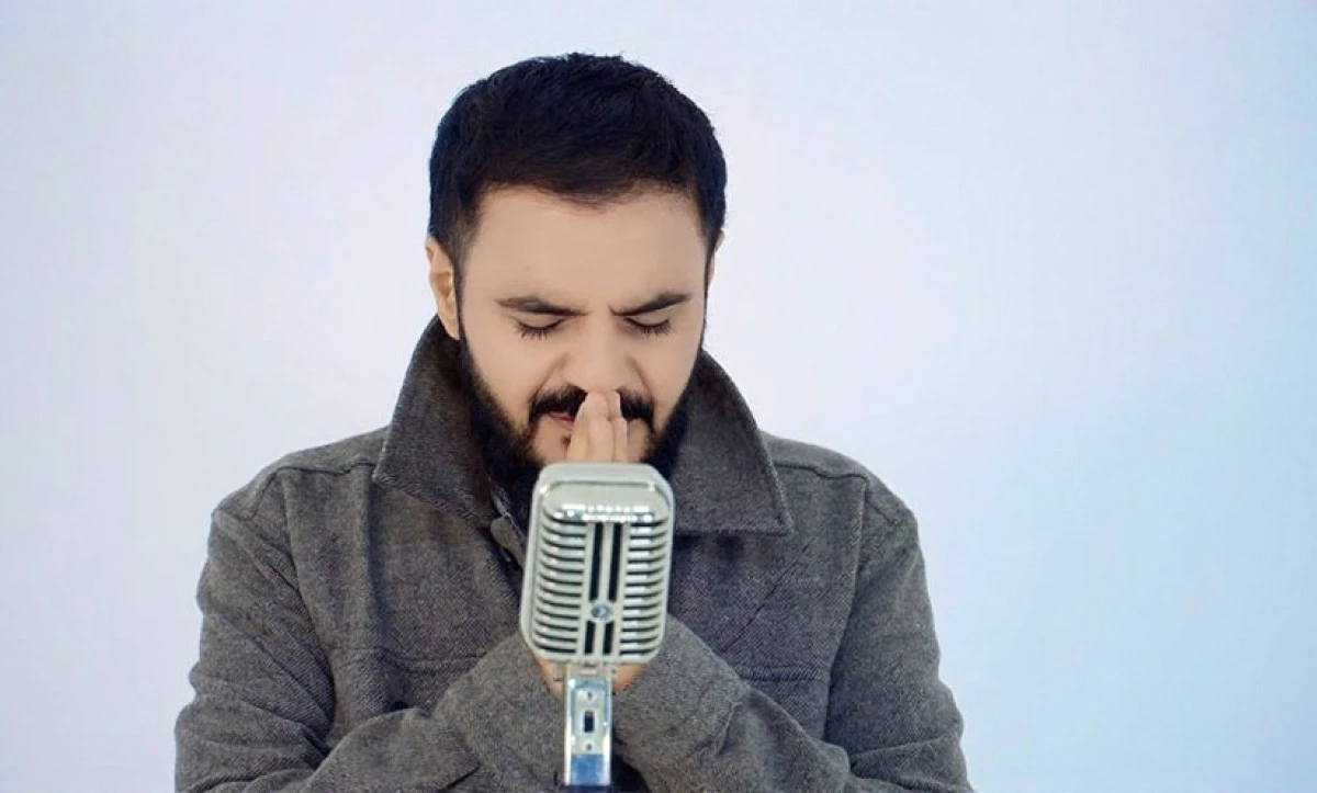 MEHMET ALİ BABAR, NOSTALJİ T&Uuml;RK&Uuml; İLE SOSYAL MEDYADA G&Uuml;NDEM OLDU