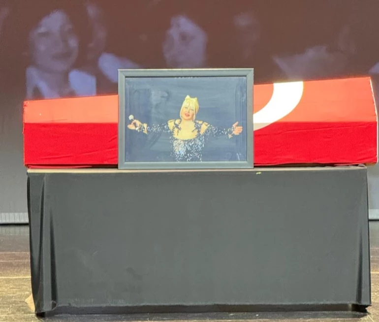 Muazzez Abacı Ölüm Nedeni: Kızı Aslı Saba'dan Duygusal Açıklama! Hastane İhmali mi? Cenaze Töreni Detayları