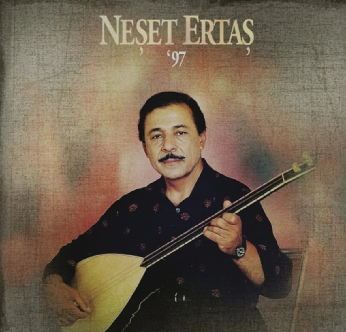 Neşet Ertaş: Bozkırın Tezenesi ile Gönüllerdeki Zamansız Ezgiler 