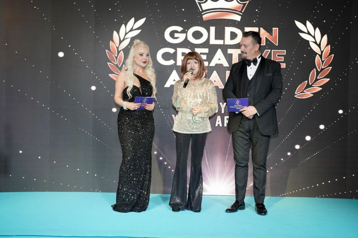 &Ouml;D&Uuml;L GECESİ YILDIZLAR GE&Ccedil;İDİNE SAHNE OLDU