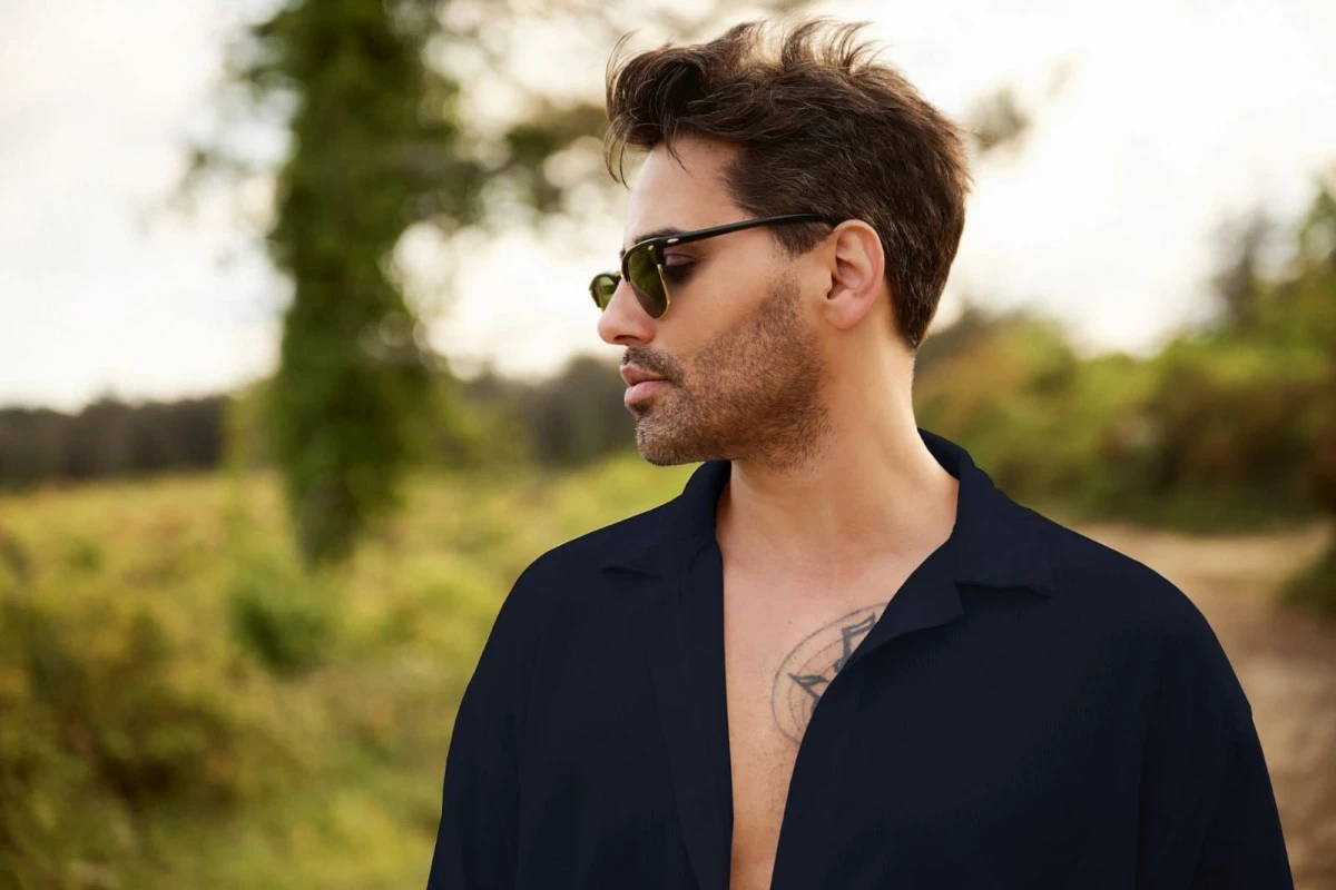 ÖMER TOPÇU’DAN EN İDDİALI COVER: “GEÇMİYOR GÜNLER”