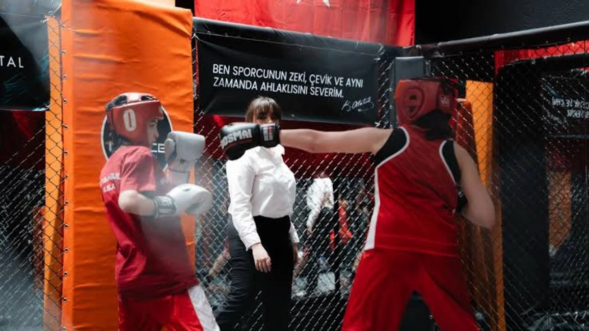 Onur Yeyg&uuml;n, Sponsor Oldukları Jab Zone Fight Night Boks Organizasyonunda 43 Yaşında Ringe &Ccedil;ıktı