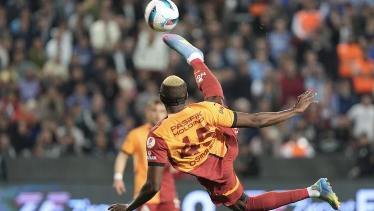 Osimhen, Galatasaray'dan gidiyor! 135 milyon Euro'luk teklif