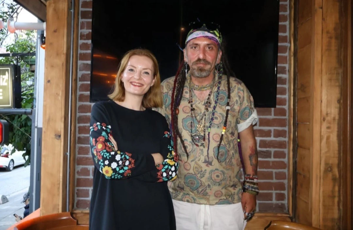 SAİT EMRE GÜNEŞ i: MEMLEKETİMİZİN KEDİSİ KÖPEĞİ BİLE ATARLI