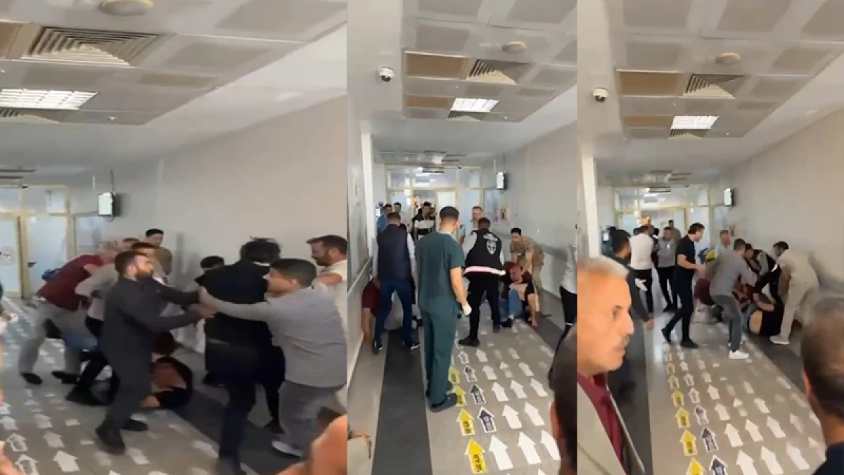 Şanlıurfa Ak&ccedil;akale Devlet Hastanesi&rsquo;nde Kavga Kamerada! Acil Serviste Husumetli İki Aile Arasında B&uuml;y&uuml;k Kavga: Camlar Kırıldı, Panik Yaşandı