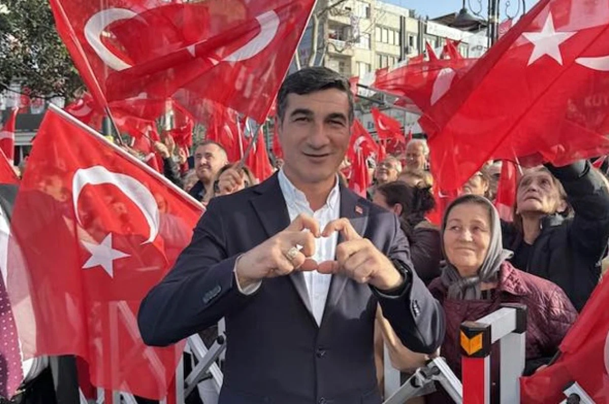 Silivri CHP’li Belediye Meclis Üyesi Rıza Aksu’nun Sahte Sabıka Kaydı Skandalı: Haydar Dümen ve Ailesini Dolandırmaktan Tuttuklu Meclis Üyesi Hakkında Bora Balcıoğlu Neden Sessiz?