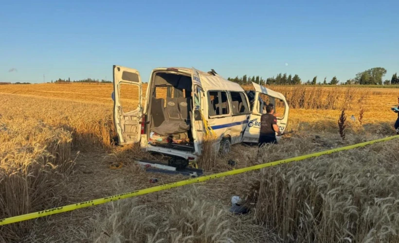 Silivri minib&uuml;s devrilmesi 2 &ouml;l&uuml;, 10 yaralı