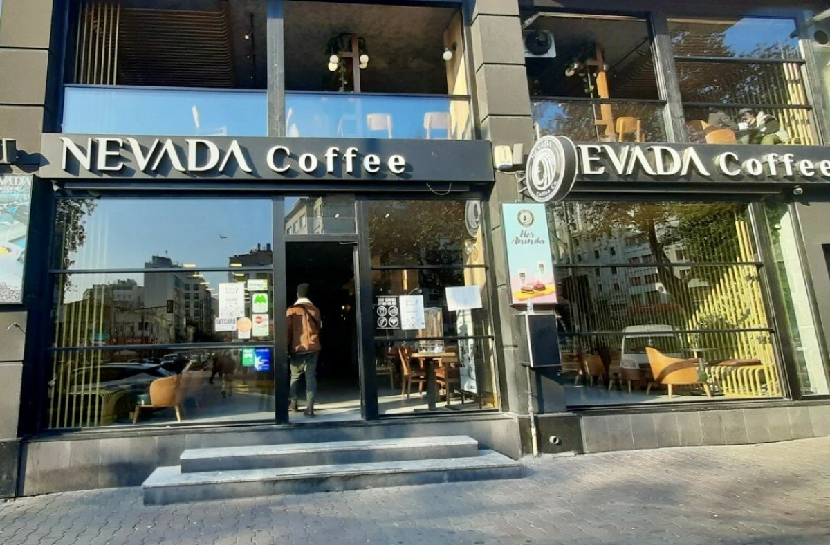 SON DAKİKA | İstanbul Şehremini&rsquo;nde Nevada Cafe&rsquo;ye Kurşunlama Saldırısı! Fatih Başvekil Caddesi&rsquo;nde Silahlı Olay