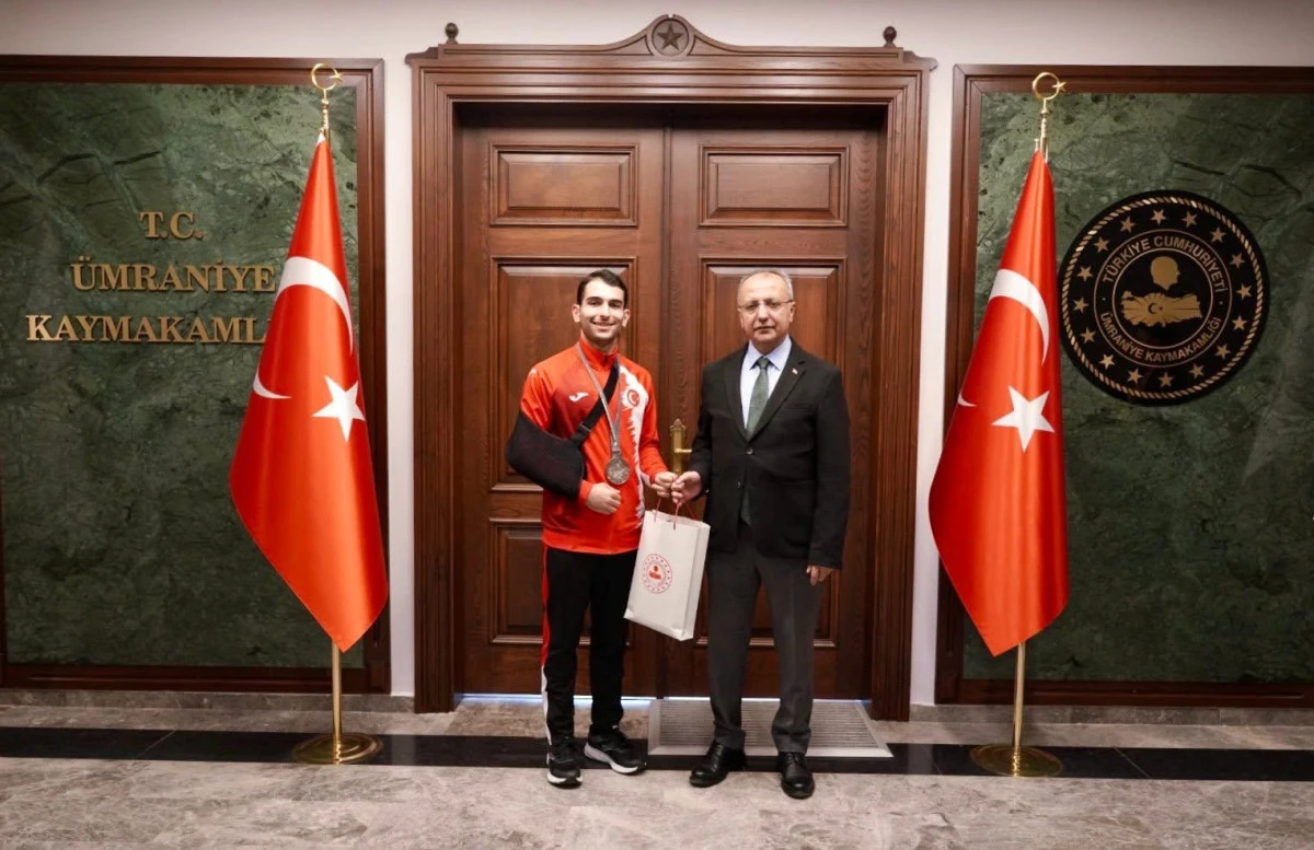 Tokyo 2025 İşitme Engelliler Olimpiyatları’nda Tarihi Gümüş Madalya: Milli Karateci Abdülkadir Kiremitçi’nin Zaferi ve Duygusal Ziyaret Anı