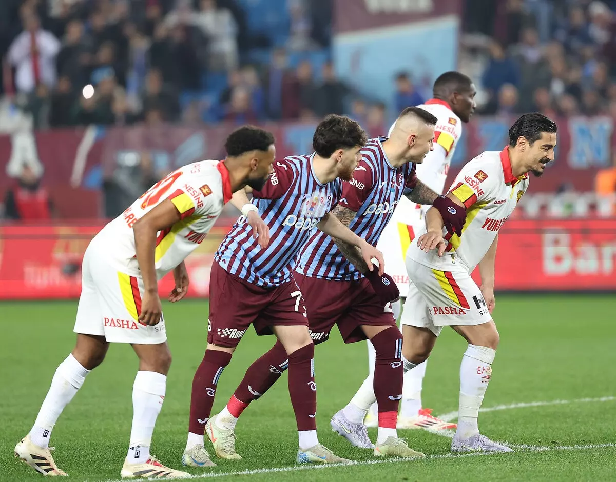 Trabzonspor 2-1 Göztepe Maç Sonucu: Karadeniz Fırtınası İzmir’de Zaferle Dönüyor!
