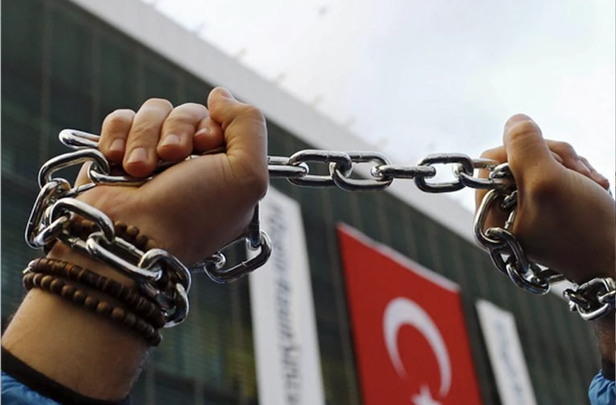 T&uuml;rkiye&rsquo;de Cezaevlerindeki Gazeteciler: TGS Verilerine G&ouml;re Mart 2026 İtibarıyla 15 Gazeteci ve Medya &Ccedil;alışanı Tutuklu veya H&uuml;k&uuml;ml&uuml;
