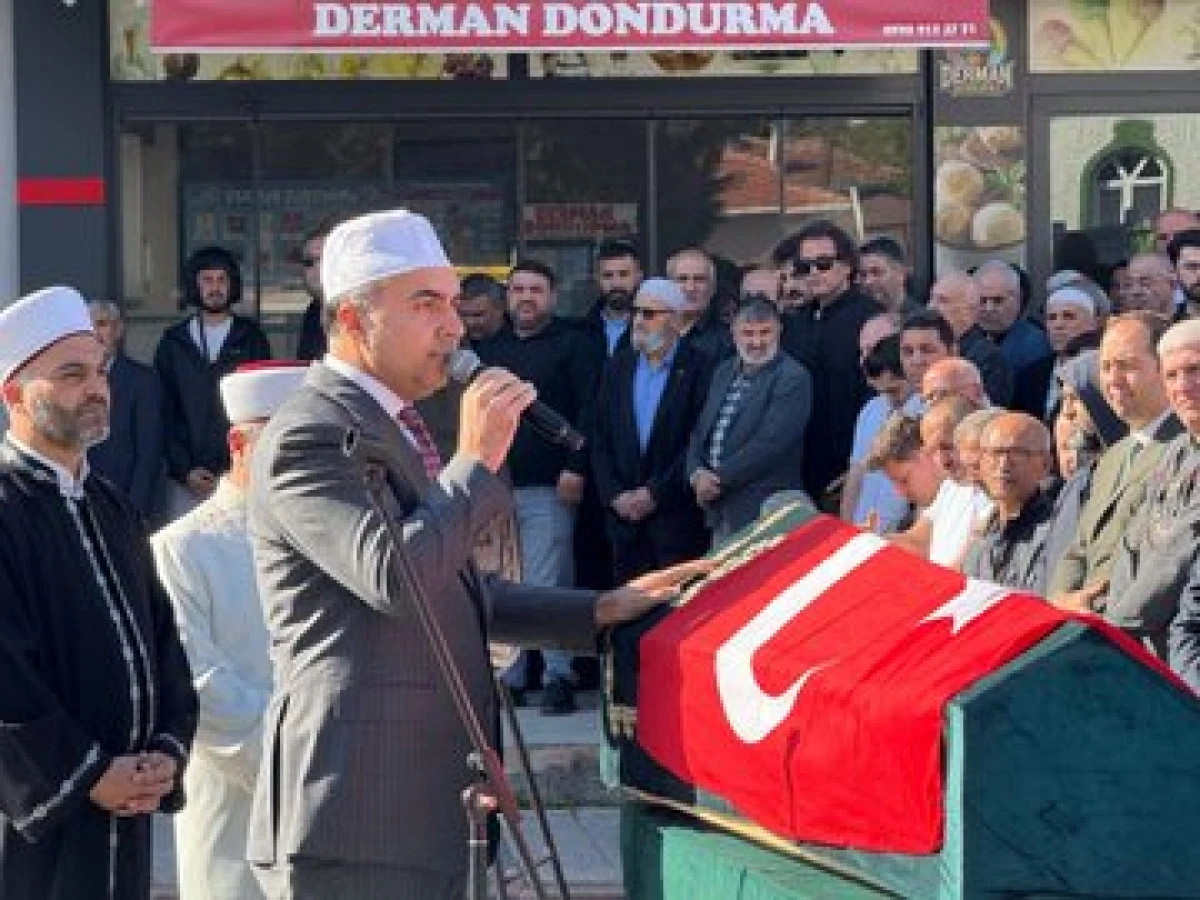 Ümraniye Belediyesi yasta: Meclisi Başkan Vekili Mehmet Uzun vefat etti