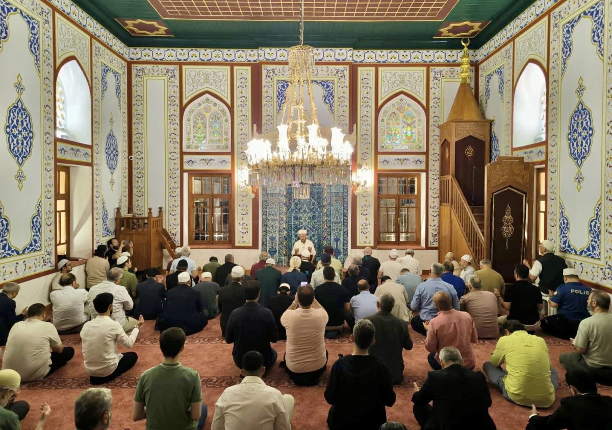 &Uuml;mraniye Kaymakamı Y&uuml;ksel &Ccedil;elik, Kandilli Mahmud-u Evvel Camii Restorasyon A&ccedil;ılışına Katıldı