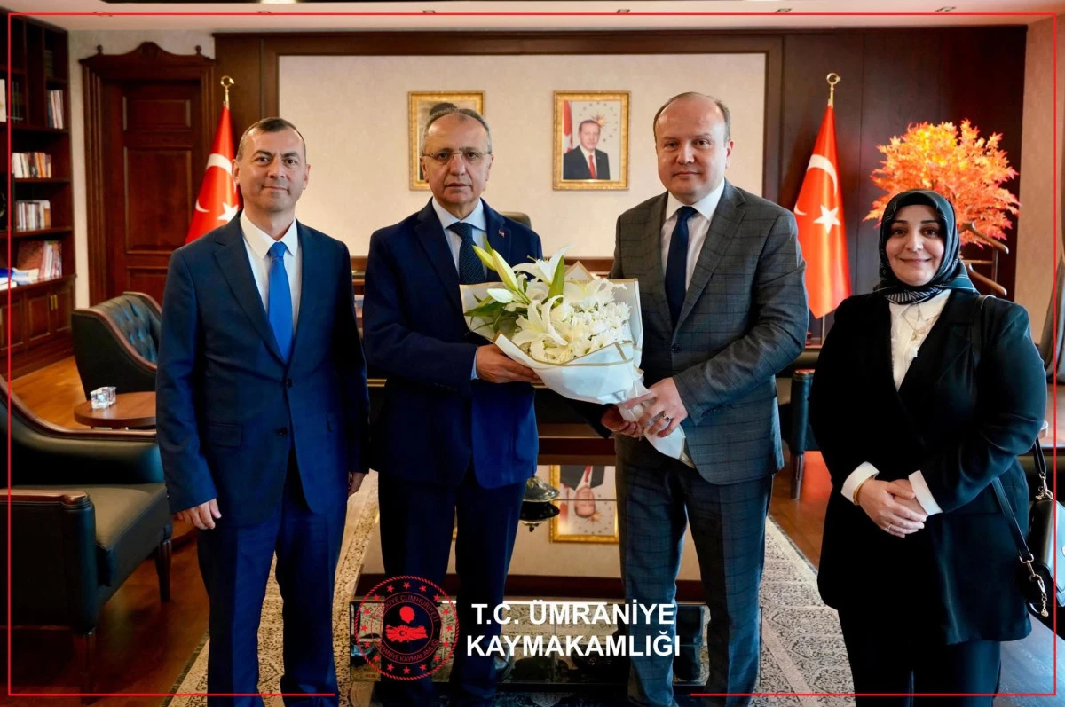 &Uuml;mraniye Kaymakamı Y&uuml;ksel &Ccedil;elik, SGK İl&ccedil;e M&uuml;d&uuml;r&uuml; Olkan Uzman&rsquo;ı Sosyal G&uuml;venlik Haftası&rsquo;nda Makamında Ağırladı