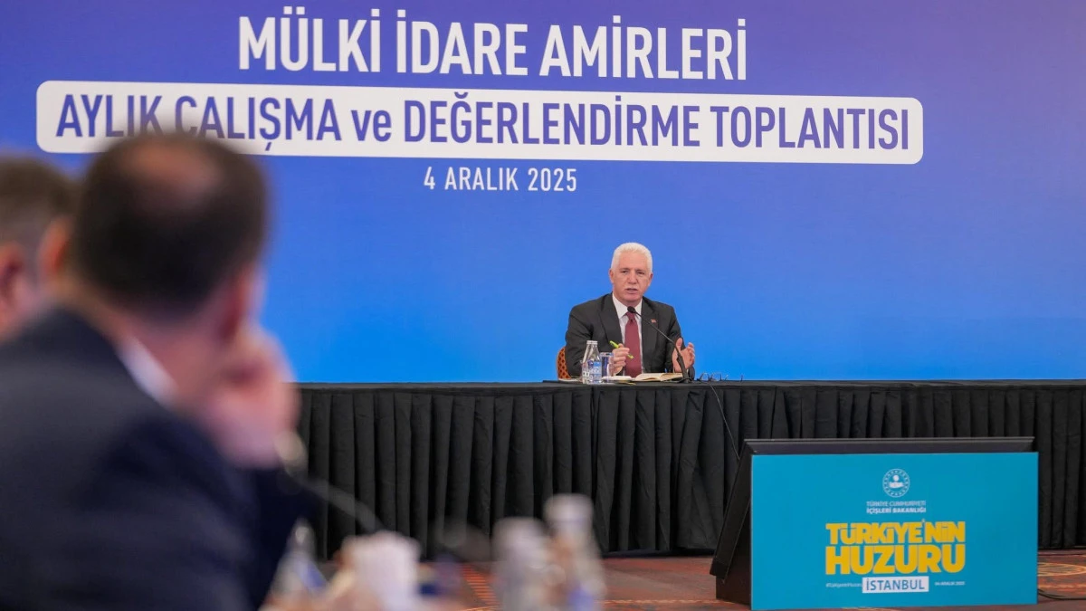 Ümraniye Kaymakamı Yüksel Çelik, Vali Davut Gül’ün Liderliğindeki Mülki İdare Amirleri Aylık Değerlendirme Toplantısına Katıldı