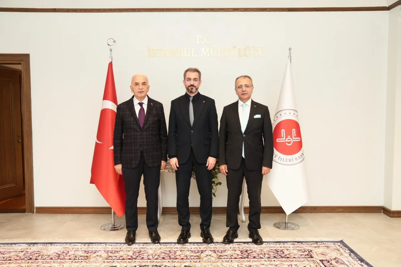Ümraniye Kaymakamı Yüksel Çelik ve Belediye Başkanı İsmet Yıldırım’dan İstanbul İl Müftüsü Doç. Dr. Emrullah Tuncel’e Anlamlı Hayırlı Olsun Ziyareti