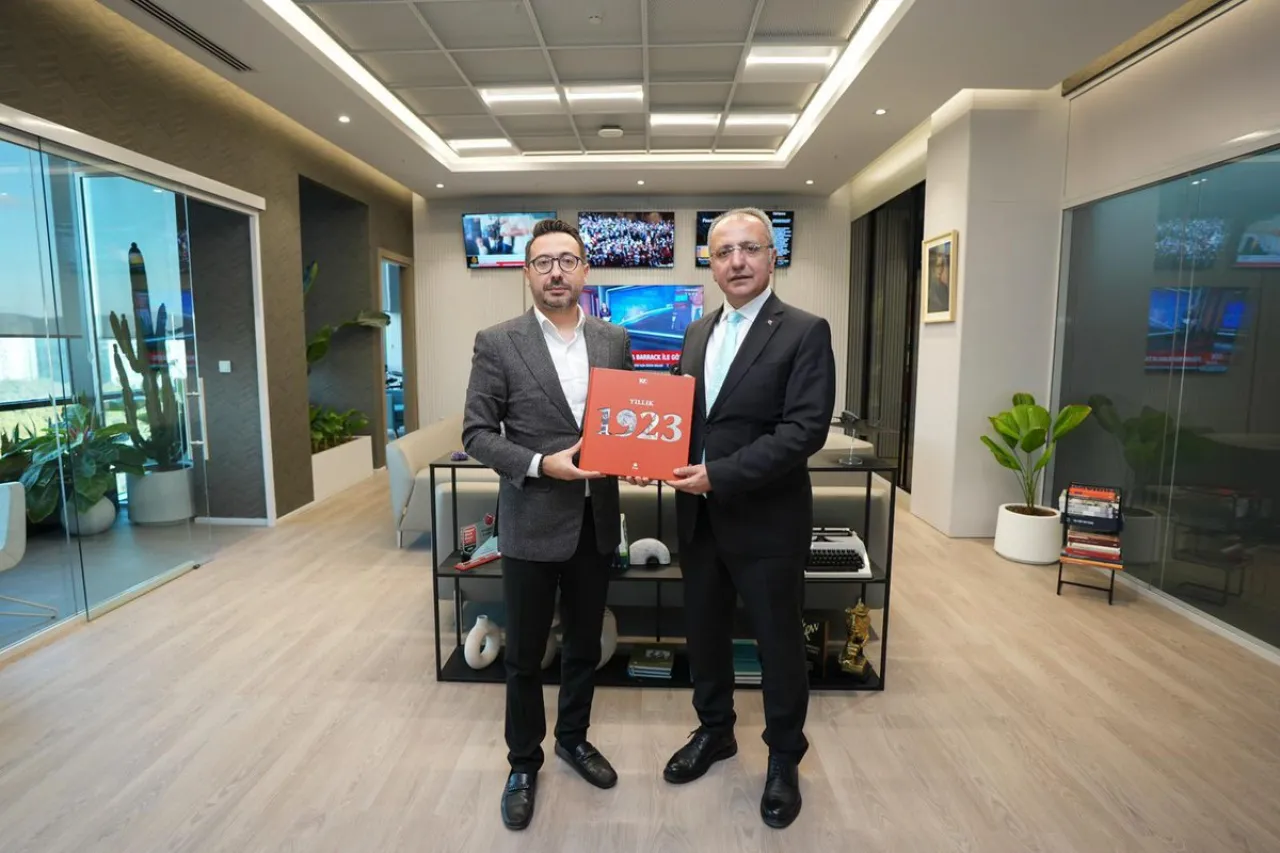 Ümraniye Kaymakamı Yüksel Çelik'ten Anadolu Ajansı Genel Müdürü Serdar Karagöz'e Anlamlı Ziyaret: İş Birliği Kapıları Aralanıyor