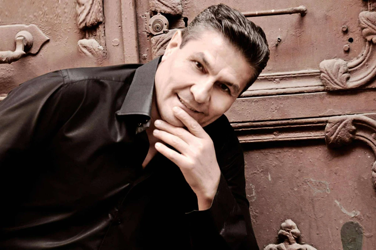 YALÇIN KAYA: ÇİÇEKLERDEN İLHAM ALIYORUM