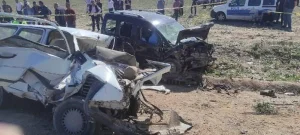 Konya’da katliam gibi kaza! Otomobil ile ticari araç çarpıştı: Çok sayıda ölü ve yaralı var