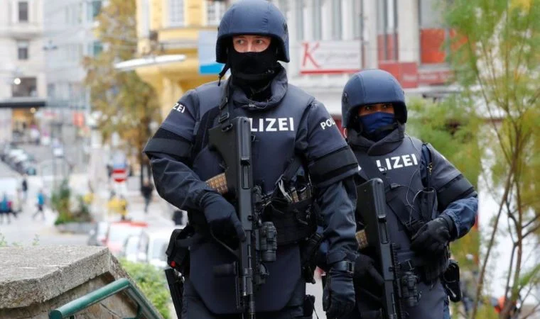 Avusturya’da emniyet güçleri terörle